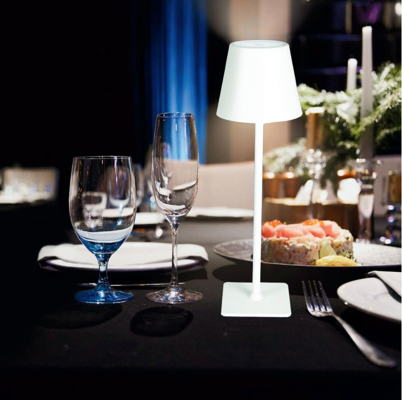 TL660 BLACK Rechargeable LED Lamp (Black, White)