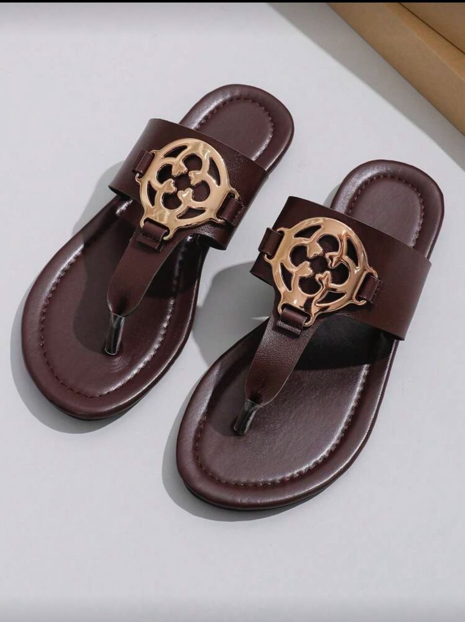 Ladies casual sandals